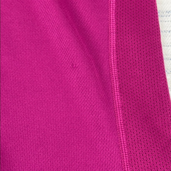 Women’s Nike Dri-fit running athletic shirt - Picture 5 of 5